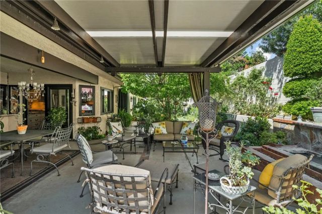 887 Via Maria, Upland, CA 91784