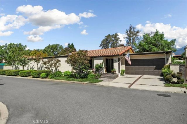 887 Via Maria, Upland, CA 91784