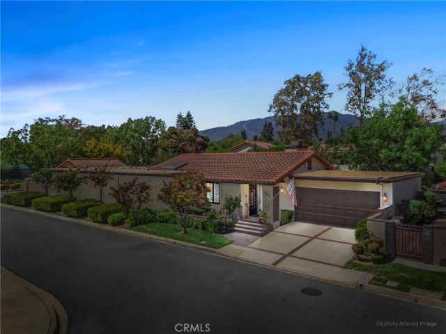 887 Via Maria, Upland, CA 91784