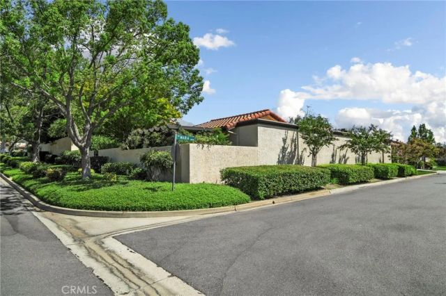 887 Via Maria, Upland, CA 91784