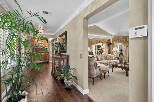 887 Via Maria, Upland, CA 91784