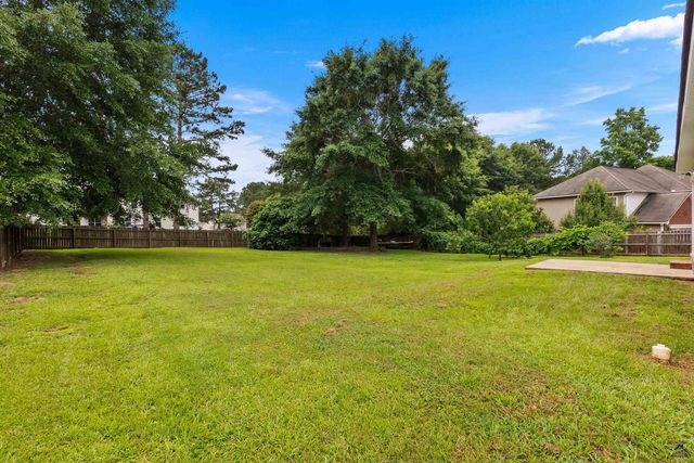205 Olde Hickory Circle, Bonaire, GA 31005