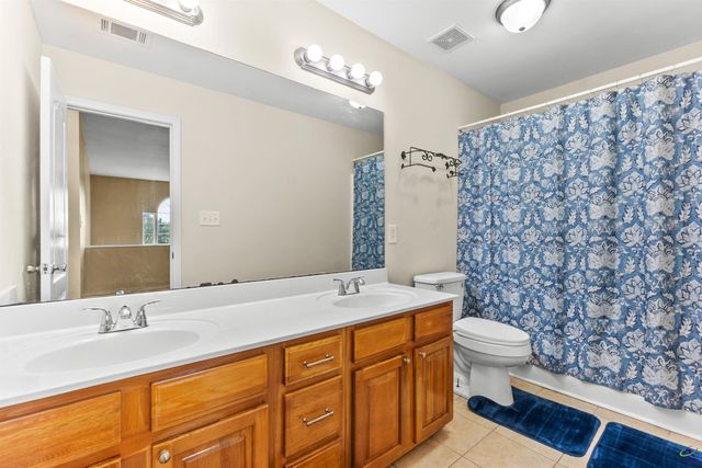 205 Olde Hickory Circle, Bonaire, GA 31005
