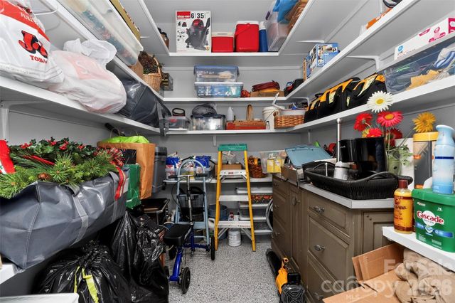 8902 Taunton Drive, Huntersville, NC 28078