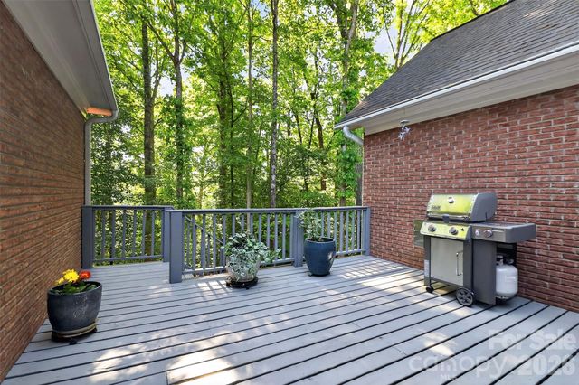 8902 Taunton Drive, Huntersville, NC 28078