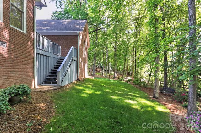 8902 Taunton Drive, Huntersville, NC 28078