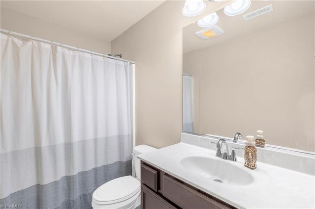 5703 Midstream Circle, Clemmons, NC 27012