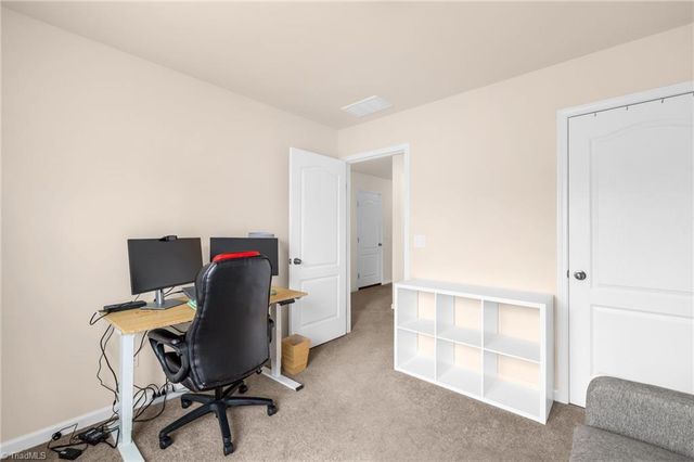 5703 Midstream Circle, Clemmons, NC 27012