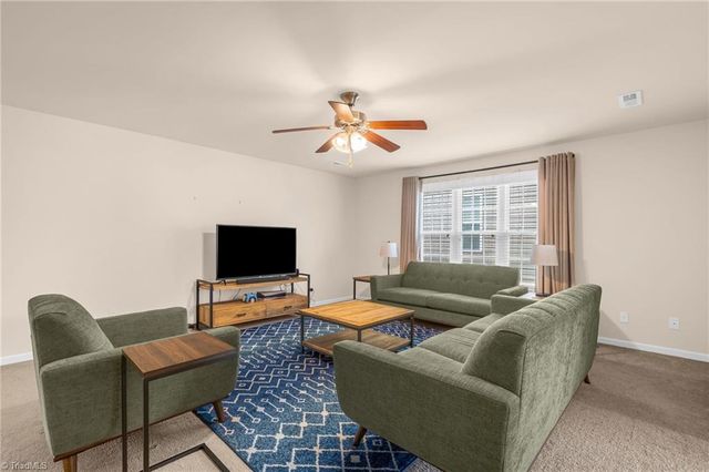 5703 Midstream Circle, Clemmons, NC 27012