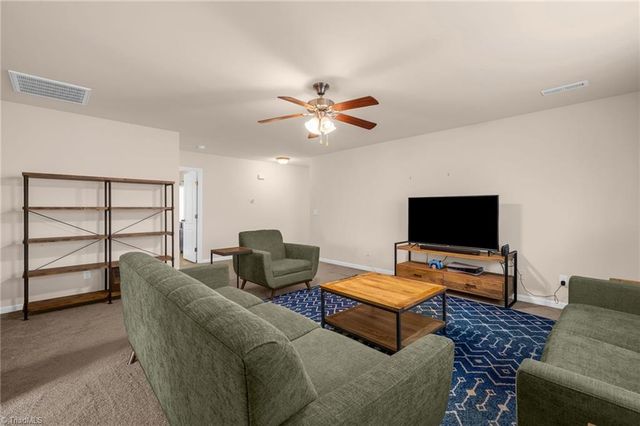 5703 Midstream Circle, Clemmons, NC 27012