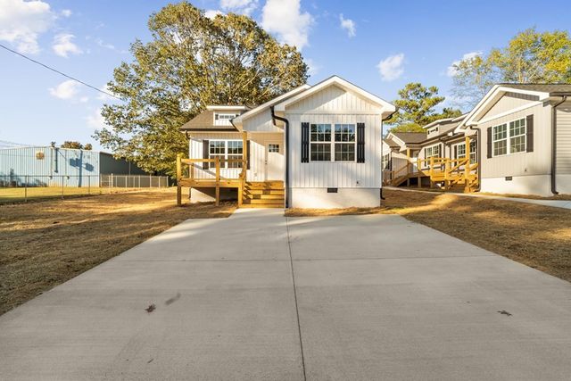 805 Willeve St, Dalton, GA 30721