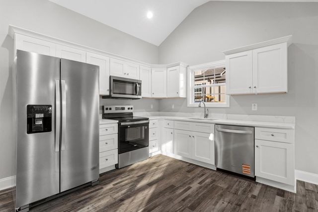 805 Willeve St, Dalton, GA 30721