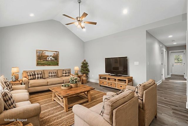 805 Willeve St, Dalton, GA 30721