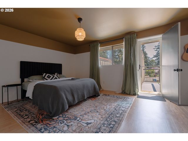 5729 Ne HAZEL DELL Ave B, Vancouver, WA 98663