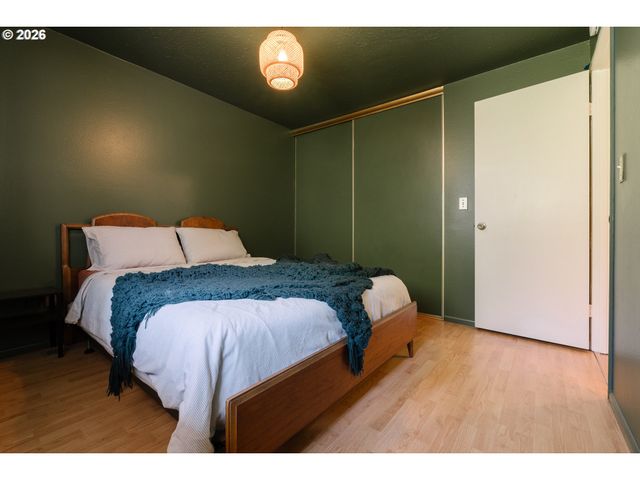 5729 Ne HAZEL DELL Ave B, Vancouver, WA 98663