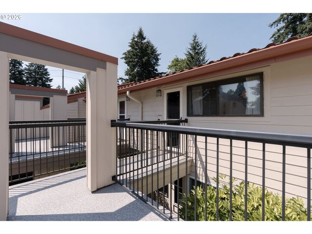5729 Ne HAZEL DELL Ave B, Vancouver, WA 98663