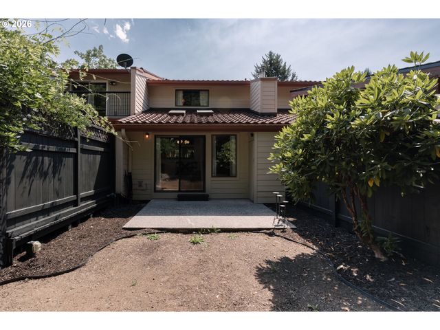5729 Ne HAZEL DELL Ave B, Vancouver, WA 98663