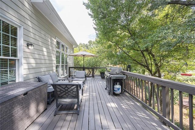 2124 York River Way, Suwanee, GA 30024