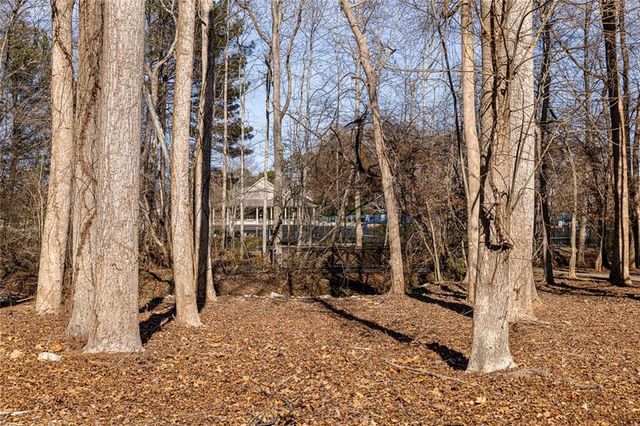 2124 York River Way, Suwanee, GA 30024