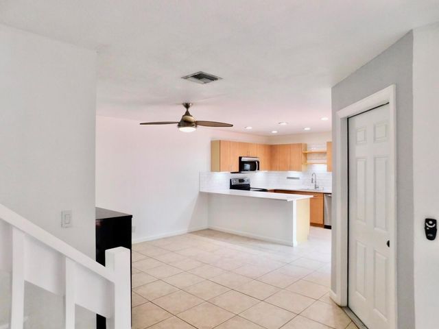4155 Turnberry Circle 29, Lake Worth, FL 33467