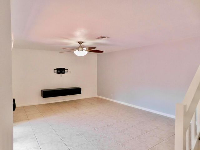 4155 Turnberry Circle 29, Lake Worth, FL 33467