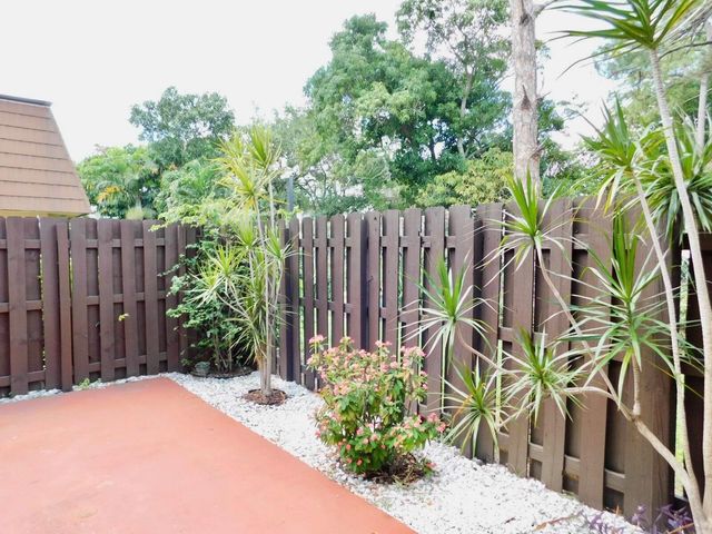 4155 Turnberry Circle 29, Lake Worth, FL 33467