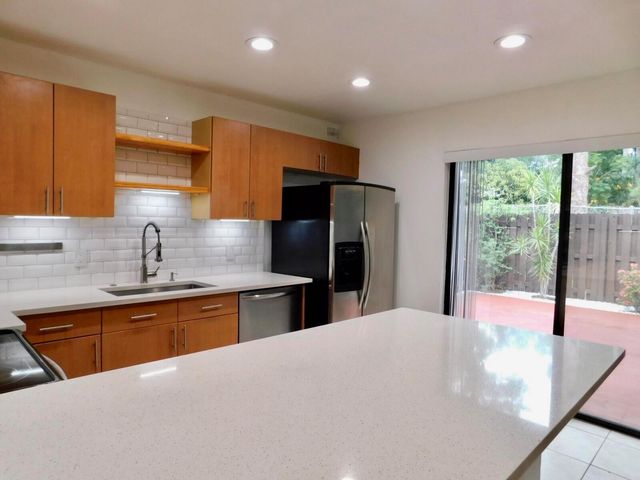 4155 Turnberry Circle 29, Lake Worth, FL 33467