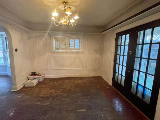 16 Devonshire Road, Pleasant Ridge, MI 48069