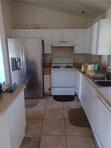 326 NE 23rd TER, Cape Coral, FL 33909