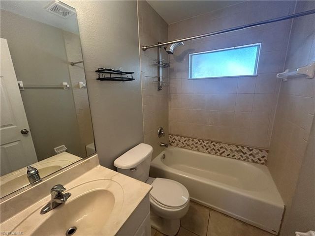 326 NE 23rd TER, Cape Coral, FL 33909