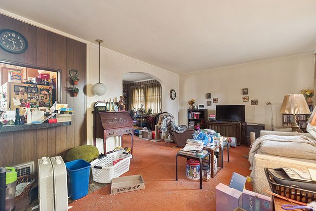 9635 S Francisco Avenue, Evergreen Park, IL 60805