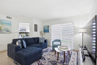 400 Palm Cir W 102, Pembroke Pines, FL 33025