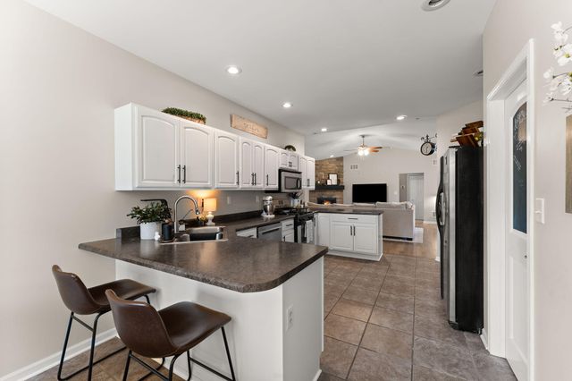 12612 Marsh Landing Pkwy, Cedar Lake, IN 46303