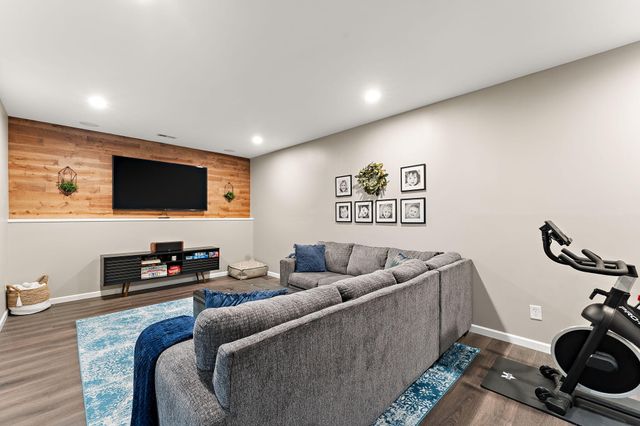 12612 Marsh Landing Pkwy, Cedar Lake, IN 46303