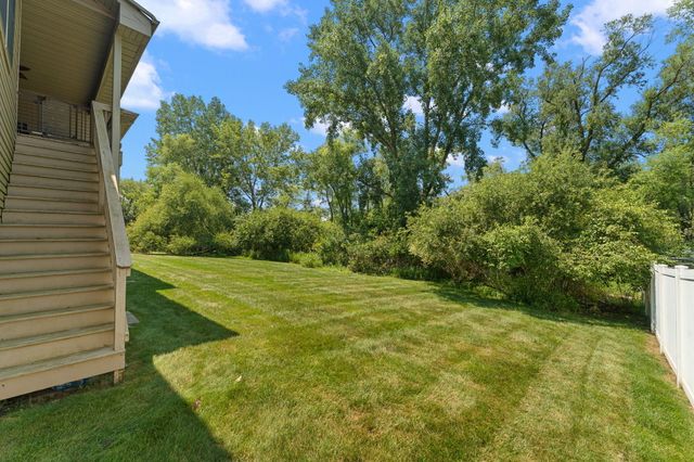 12612 Marsh Landing Pkwy, Cedar Lake, IN 46303