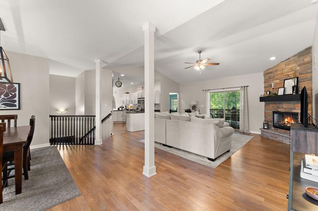 12612 Marsh Landing Pkwy, Cedar Lake, IN 46303