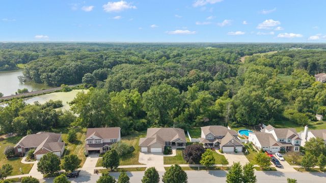 12612 Marsh Landing Pkwy, Cedar Lake, IN 46303