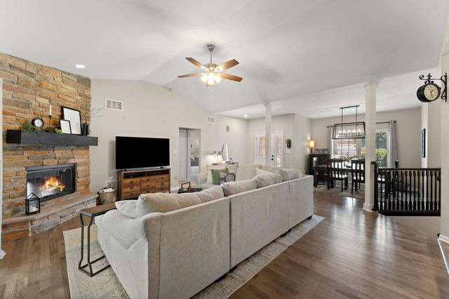12612 Marsh Landing Pkwy, Cedar Lake, IN 46303