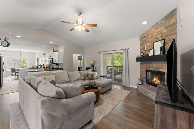 12612 Marsh Landing Pkwy, Cedar Lake, IN 46303