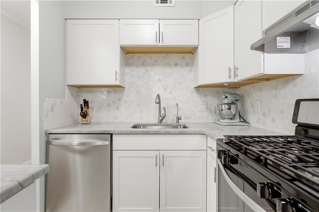 5825 5th Ave 201, Shadyside, PA 15232