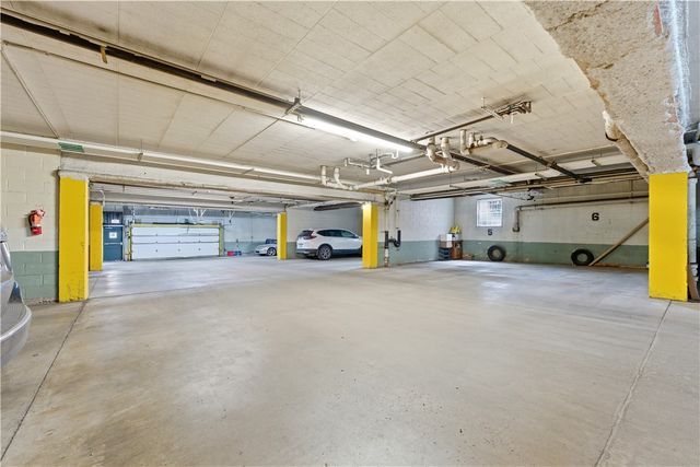 5825 5th Ave 201, Shadyside, PA 15232