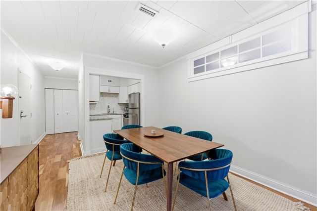 5825 5th Ave 201, Shadyside, PA 15232