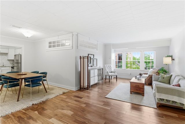 5825 5th Ave 201, Shadyside, PA 15232