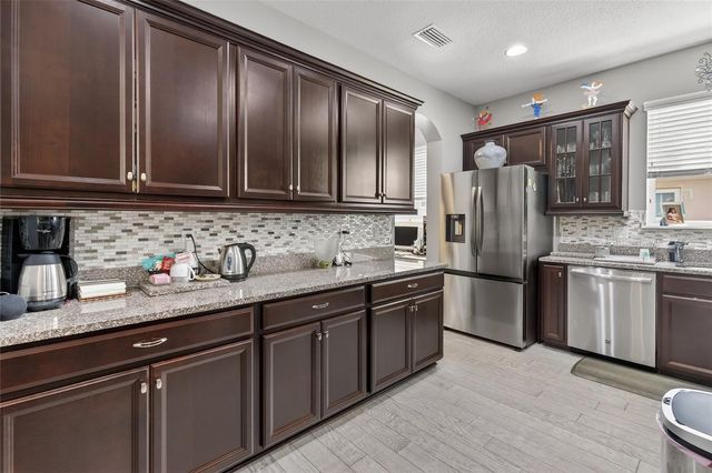 329 SILVER MAPLE ROAD, Groveland, FL 34736