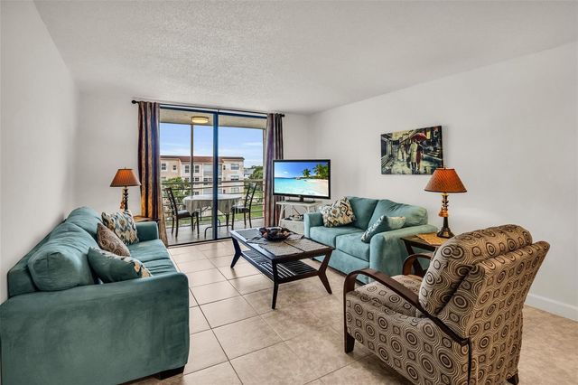 2840 Somerset Drive 403, Lauderdale Lakes, FL 33311