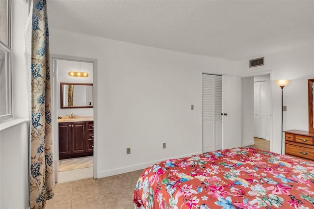 2840 Somerset Drive 403, Lauderdale Lakes, FL 33311