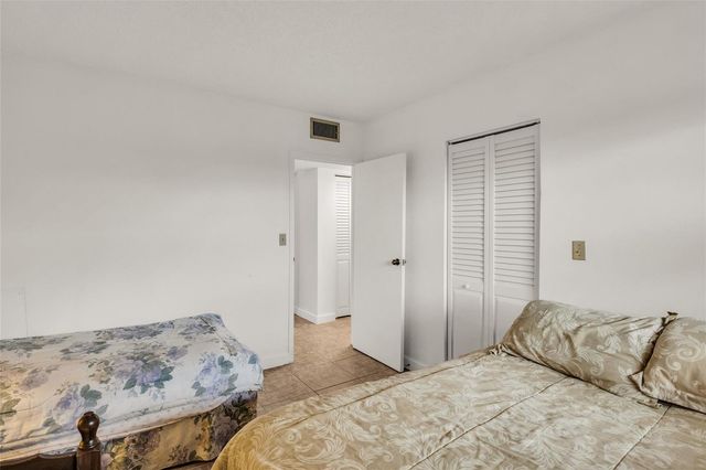 2840 Somerset Drive 403, Lauderdale Lakes, FL 33311