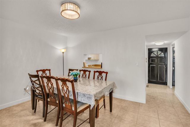 2840 Somerset Drive 403, Lauderdale Lakes, FL 33311