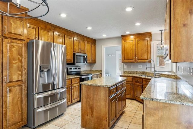 39 Club View Drive SE, Rome, GA 30161