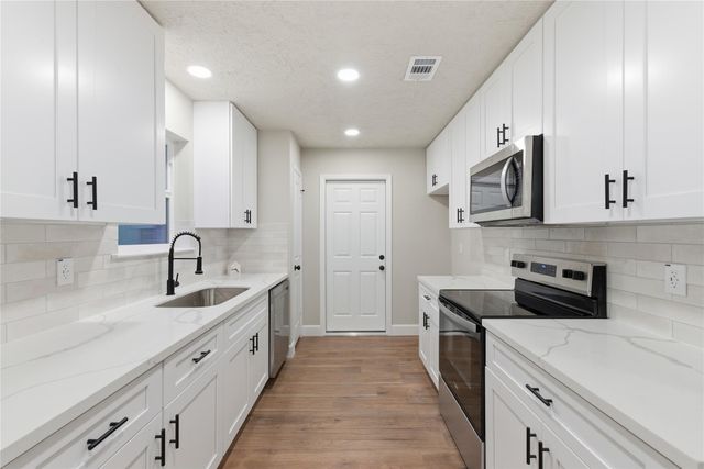 7414 Seminole Street, Baytown, TX 77521